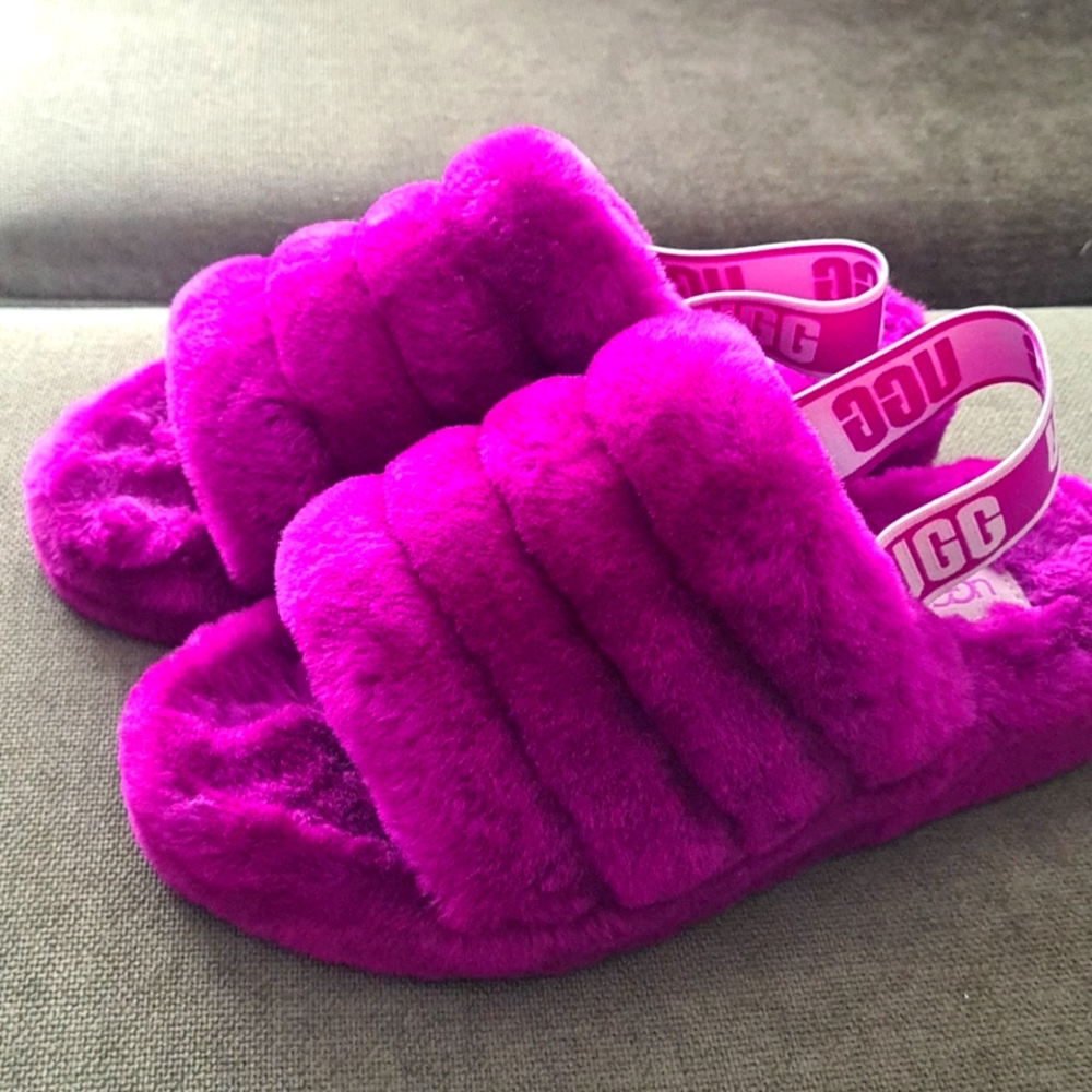 UGG Fluff YEAH slide